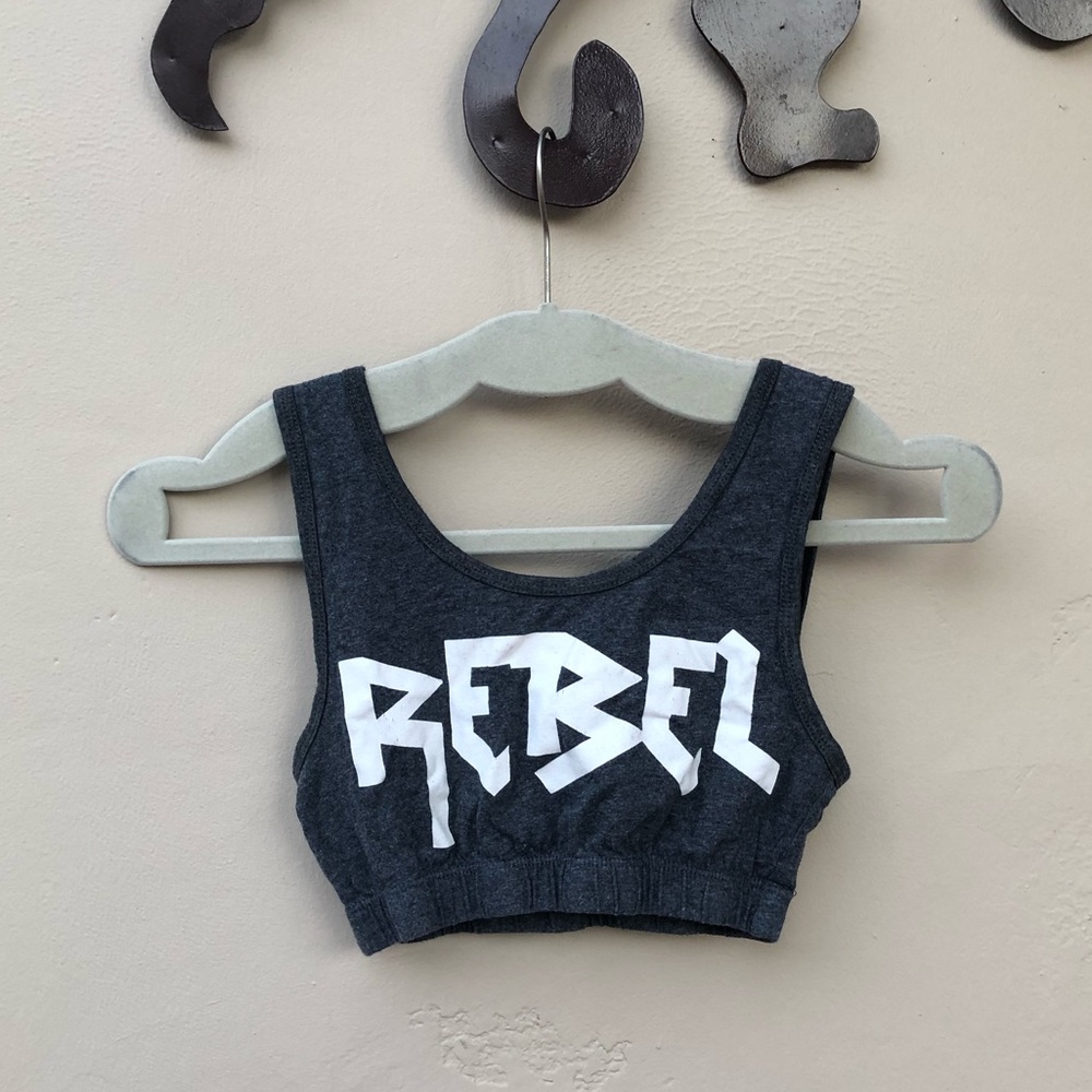 Edgy crop top // bandeau